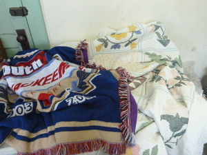 lot 24 image: 2 Blankets