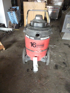 lot 36 image: Shop Vac High Performance WetDry Vac