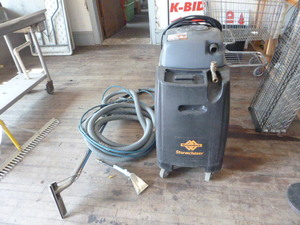 lot 2 image: Diamondback Stormchaser Commercial Carpet Cleaner