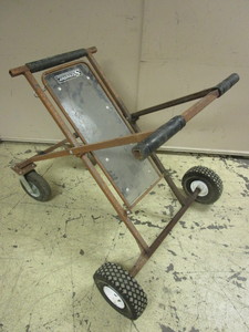 lot 412 image: RACING GO-KART PIT WORK-STATION STAND, ON WHEELS, FOLDING