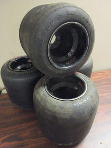 lot 435 image: MAXXIS GO-KART RACING TIRES WITH RIMS