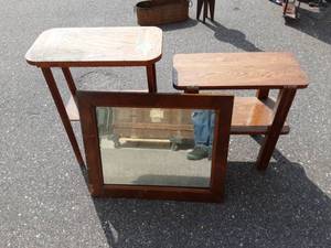 2-Small Oak End Tables 11x20x25, 11x20x20 & Mirror 20x25