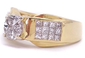 2 ctw Diamond Invisible Set Estate Ring in 18 Yellow Gold $9,500 Appraisal