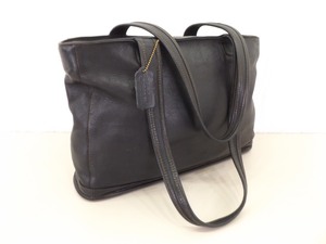 lot 75 image: Authentic COACH Black Leather Derby Tote