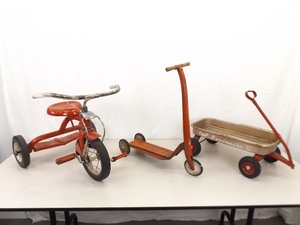 lot 5 image: Vintage 1950s Kids Scooter, Murray Tricycle, and AMF Wagon