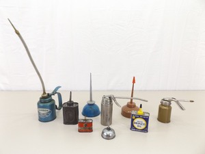 lot 10 image: Lot of Vintage Advertising etc. Oil Cans