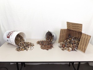 lot 20 image: Large Collection of Raw Lake Superior Agates and Geodes