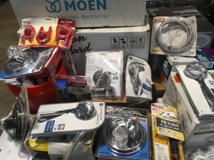 lot 16 image: ASSORTED MIX PALLET WITH MOEN GLACIER BAY VIGO BATHROOM SMALL APPLIANCES SEE PICS