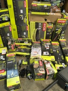 lot 33 image: ASSORTED PALLET WITH RYOBI OUTDOOR AND GARAGE TOOLS SEE PICS