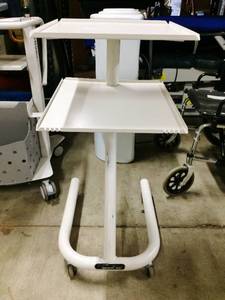 lot 6 image: CHATTANOOGA TWO TIER ROLLING MEDICAL CART - NICE CONDITION