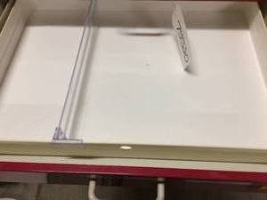 lot 50 image: ARMSTRONG MEDICAL A SMART CART 5 DRAWER SYSTEM MEDICATION STORAGE CRASH CART 