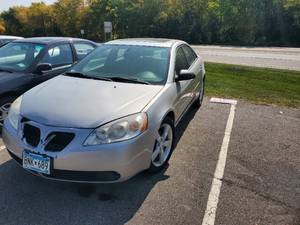 lot 1 image: 2006 Pontiac G6 SE1