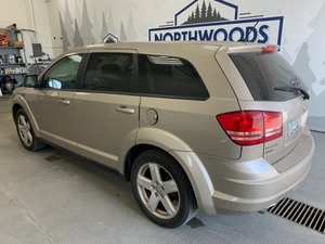 2009 Dodge Journey AWD -No Reserve-