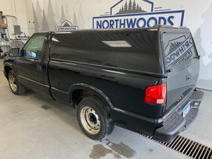 2002 Chevy S-10 -No Reserve-