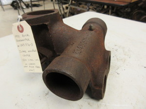 lot 532 image: 1952 BUICK ROADMASTER INTAKE MANIFOLD CENTER