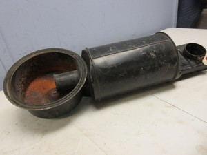 lot 543 image: 1946-1950 BUICK AIR CLEANER
