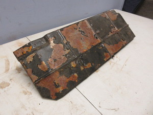 lot 555 image: 1939-1952 BUICK BATTERY HOLD DOWN WITH SHIELD