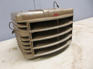 lot 563 image: DELUXE BRAND ACCESSORY HEATER