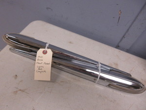 lot 580 image: 1940 BUICK FRONT FENDER LIGHTS-COMPLETE PAIR