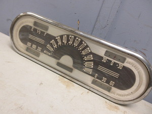 lot 591 image: 1941-1948 OLDSMOBILE SPEEDOMETER AND GAUGES
