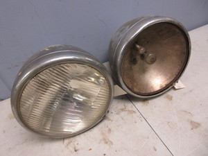 lot 617 image: GUIDE TILT RAY HEADLIGHTS - A PAIR
