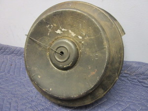 lot 633 image: AC  BASE FOR OIL BATH AIR FILTER