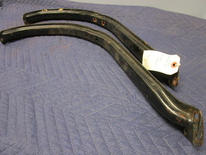 lot 646 image: FORD MODEL A FENDER SUPPORTS