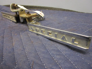 lot 674 image: 1940 BUICK SPECIAL HOOD LATCH HANDLES, RIGHT & LEFT HANDED