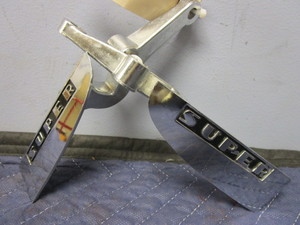 lot 675 image: 1941 BUICK SUPER HOOD LATCH HANDLES