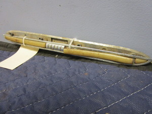 lot 682 image: 1940 BUICK DOOR INTERIOR ACCESSORIES