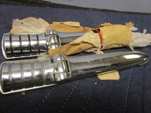 lot 684 image: 1937-1940 BUICK TRUNK HINGES