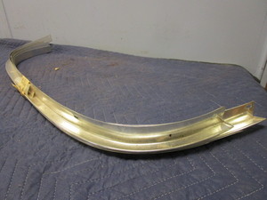 lot 696 image: 1988-1992 CHEVROLETGMC PICKUP TRUCK WHEEL WELLS