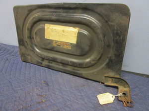 lot 700 image: 1940 BUICK 50-70 REAR GRAVEL FENDERS
