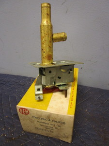 lot 724 image: 1954-1956 OLDSMOBILE HEATER CONTROL VALVE