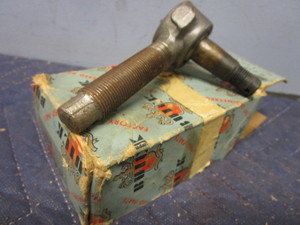 lot 743 image: 1937-1940 BUICK TIE ROD END