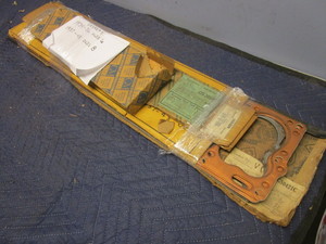 lot 750 image: 1934-1936 OLDSMOBILE 6, 1937-1948 OLDSMOBILE 8 GASKETS, ASSRTD.
