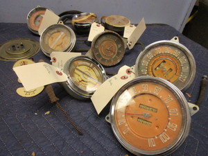 lot 769 image: 1940, 1941 BUICK GAUGES, SPEEDOMETERS, BATTERY GAUGES, MORE