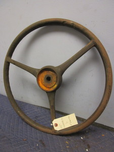 lot 776 image: 1937 OLDSMOBILE 6 STEERING WHEEL