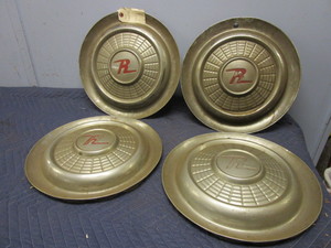 lot 791 image: 1960 RAMBLER HUBCAPS