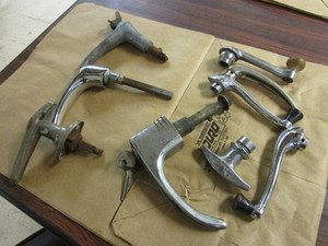 lot 832 image: UNIDENTIFIED AUTOMOBILE HANDLES