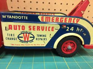 lot 73 image: Vintage Toy Tow Truck