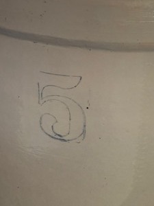 lot 20 image: Large Crock
