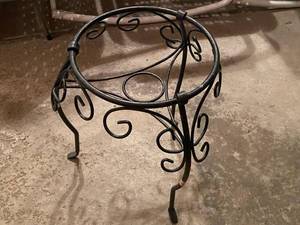 Metal Plant Stand