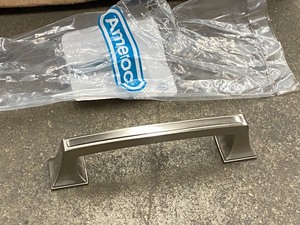 (450) Satin Nickel Cabinet Pulls