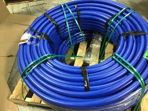 lot 5 image: Pallet with Tubing Potable Water Pipe Blue not used