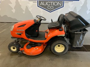 Kubota T2380 with Snow Blower -No Reserve-