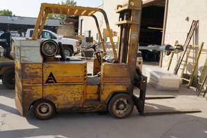 Allis Chalmers ACC 120L LP Forklift