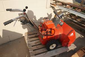 Toro 524 Snowblower