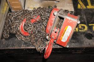 Dayton 2000 Lb Capacity Manual Chain Hoist