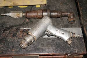 2 Air Tools HammerGrinder